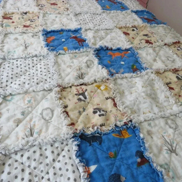 Flannel Rag Quilt With Batting 43 x 43 Forest Animals - Picture 11 of 11